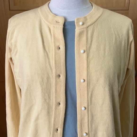 Vintage Carroll Reed Light Yellow Cardigan, Size M - Picture 2 of 12
